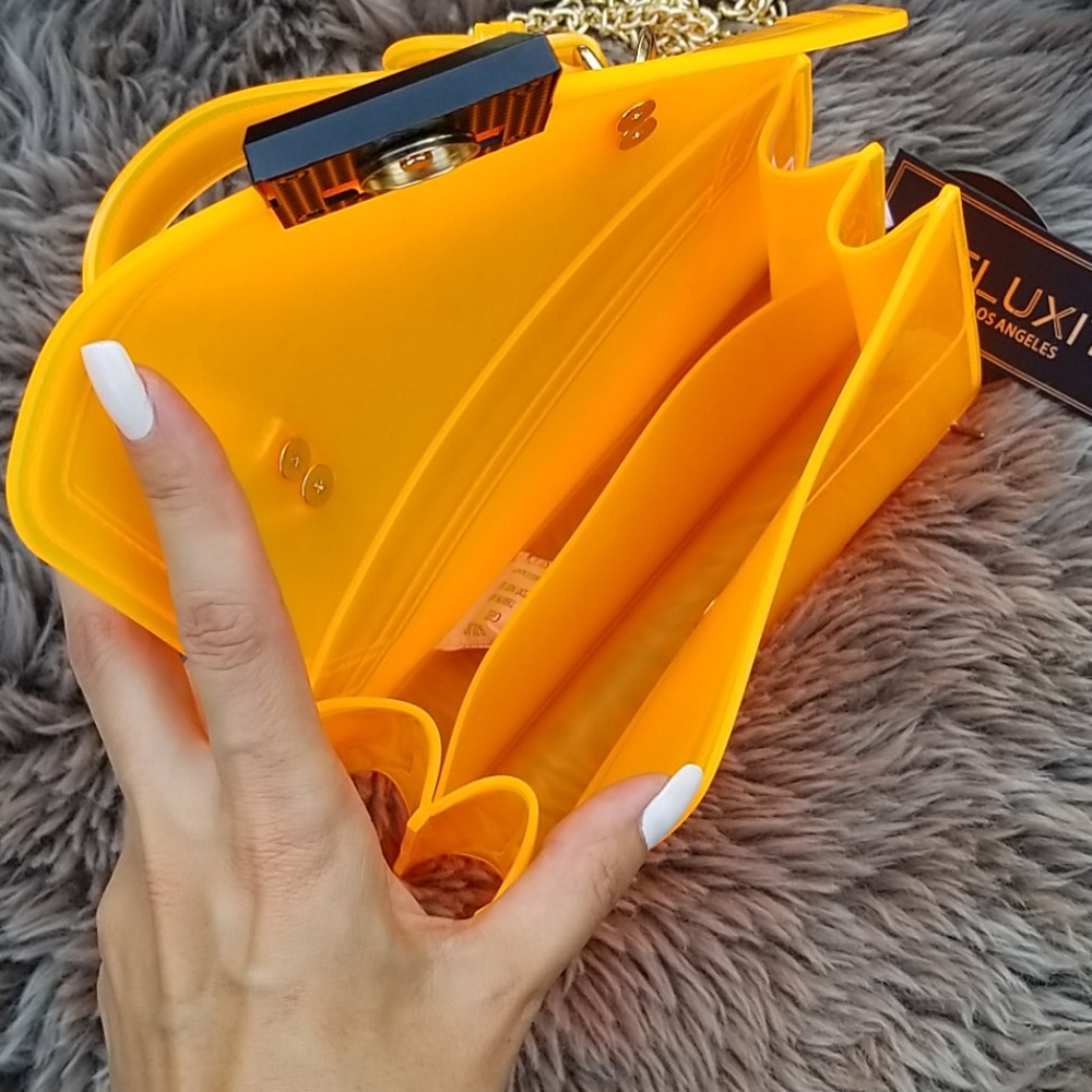 Handbag - Picture 7 of 11